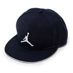 �y JORDAN �z �W���[�_�� NEW FLYCON FITTED CAP WSP 451OBS(�l�C�r�[)/WHT 7 7 7 3/8(59cm)