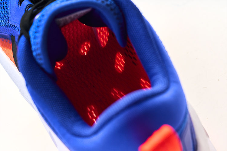 �N���C�}�N�[���b�A�f�B�_�X