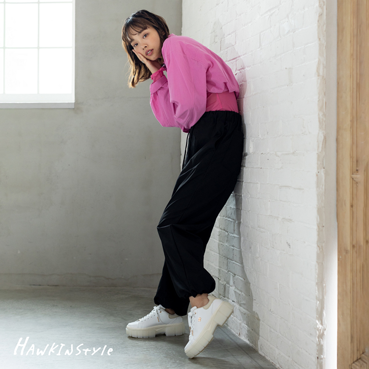 HAWKINS �z�[�L���X �X�^�C��