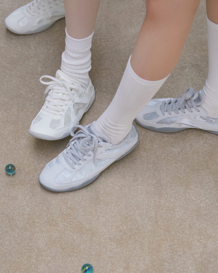 FILA GLIO�~ ILLIT�bWONHEE���񒅗p �t�B�� �R�[�f�B�l�[�g