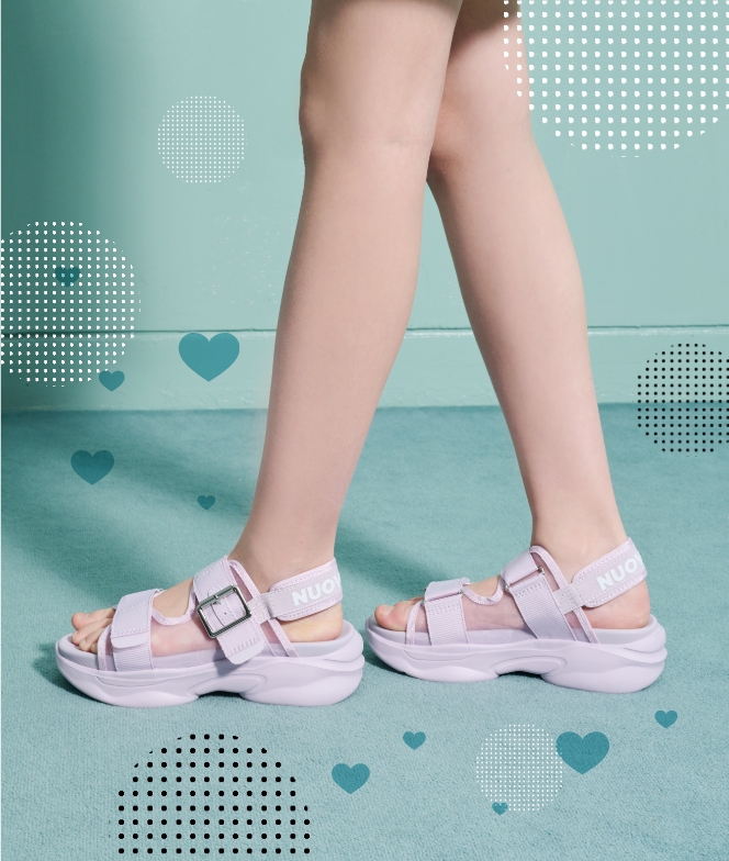 NUOVO GIRL  26�t�ĐV��X�j�[�J�[�b�L�b�Y �R�[�f�B�l�[�g