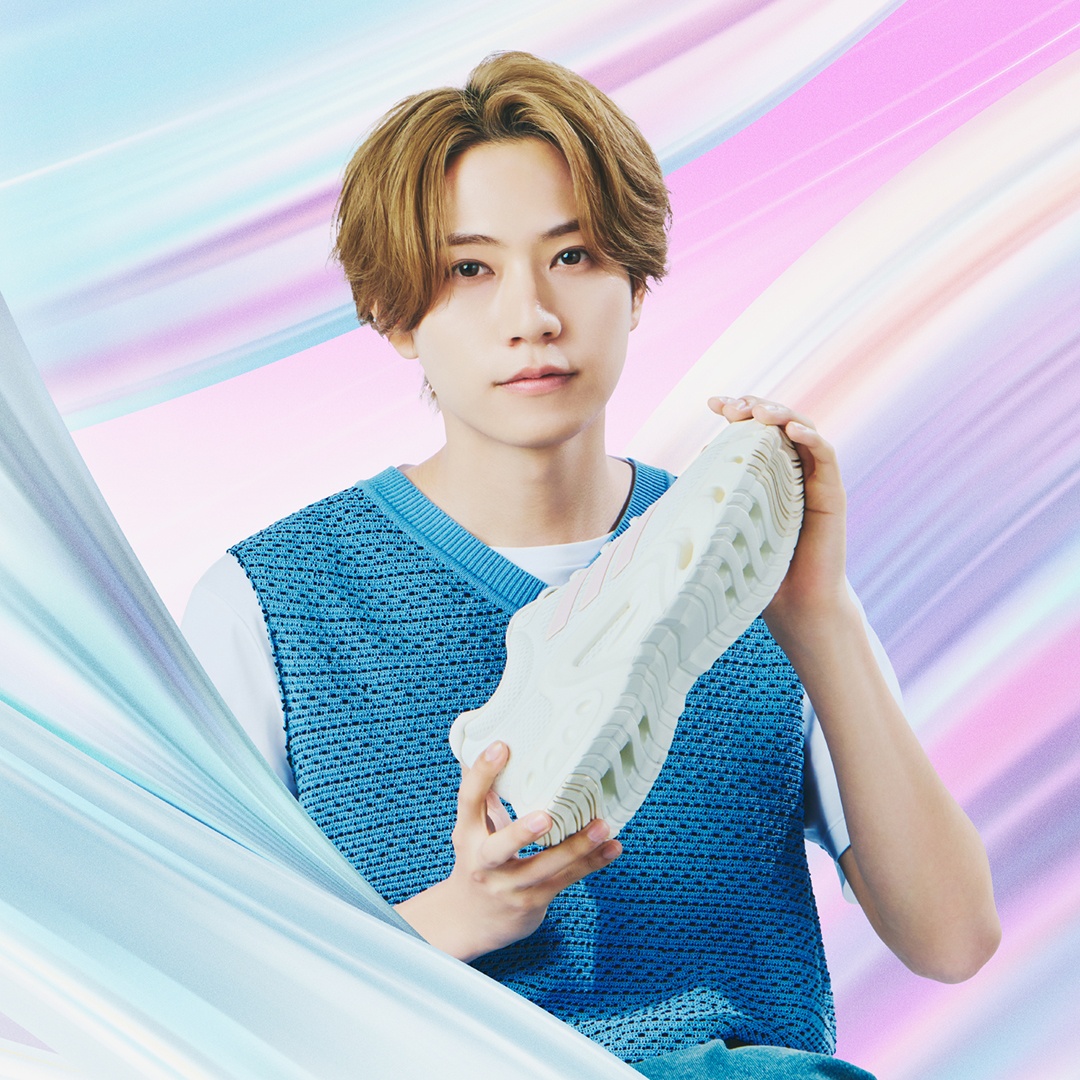 ���{����